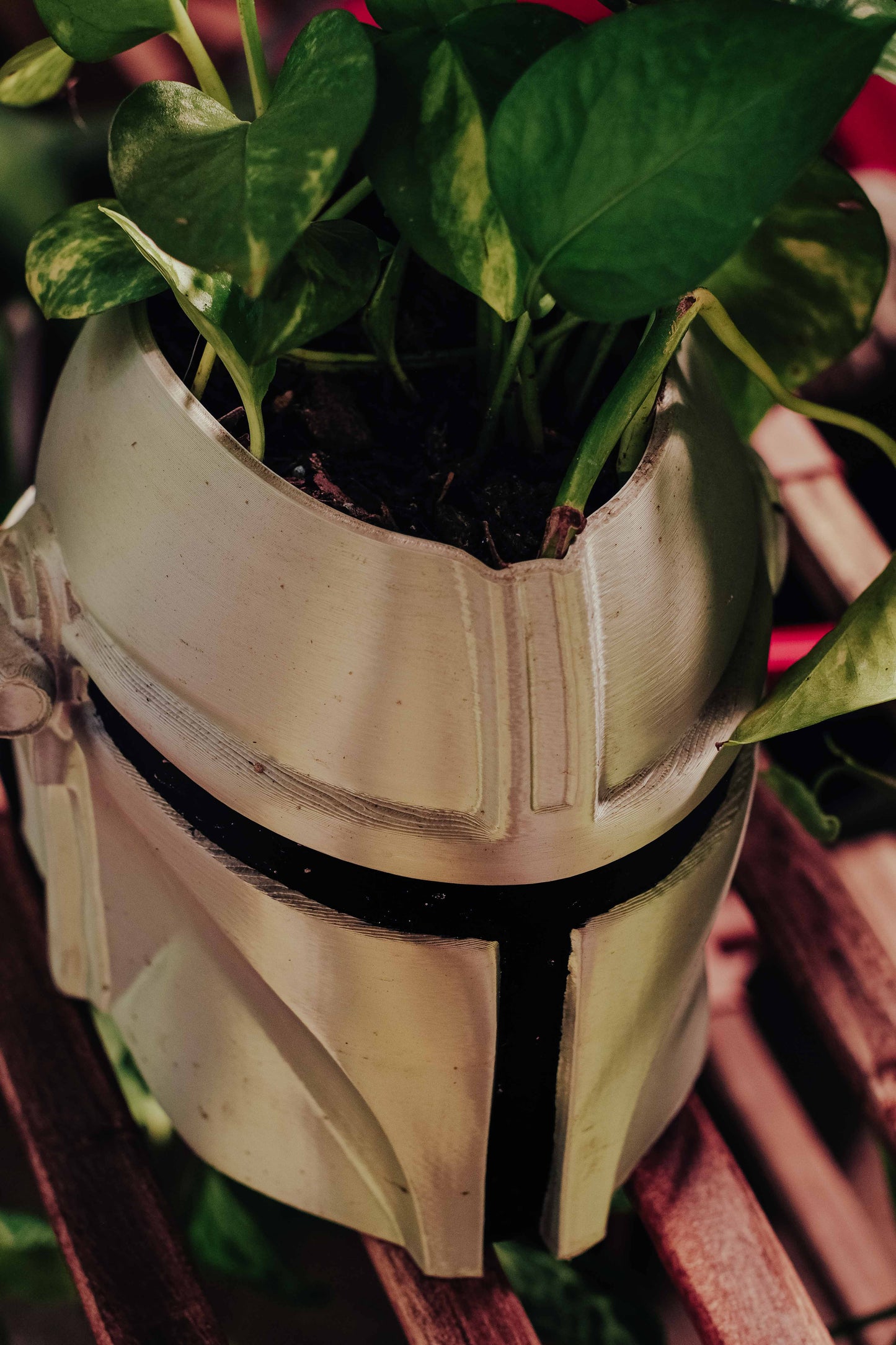 Star Wars Mandalorian Helmet Planter – Nerdy Decor for Gamers, Geeks & Plant Lovers