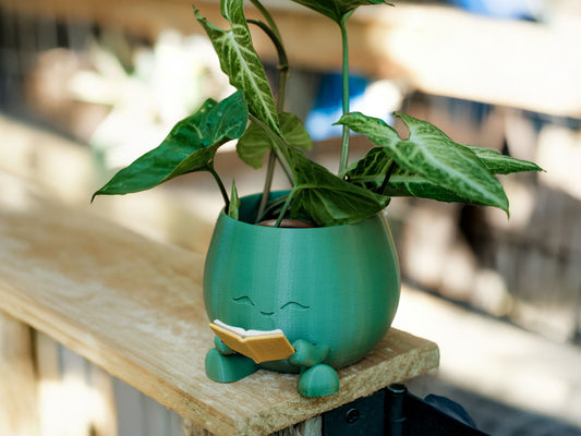 Little Reader Planter – For Bookworms & Budding Minds