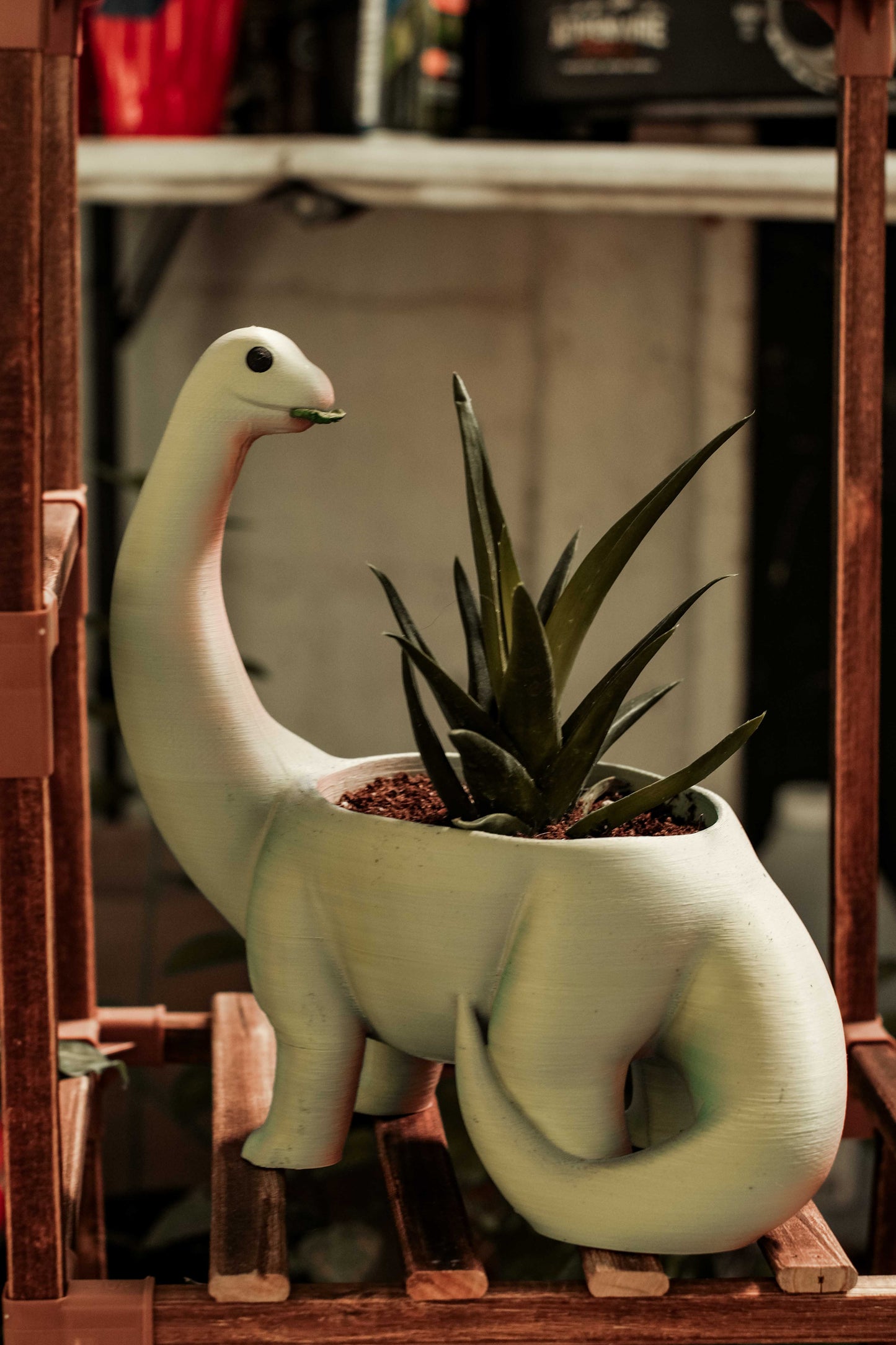 Long Neck Dino Planter – 10 Inch Tall Brachiosaurus Succulent Pot, Dinosaur Kids Room Decor, Fun Jurassic Gift for Plant Lovers & Nurseries